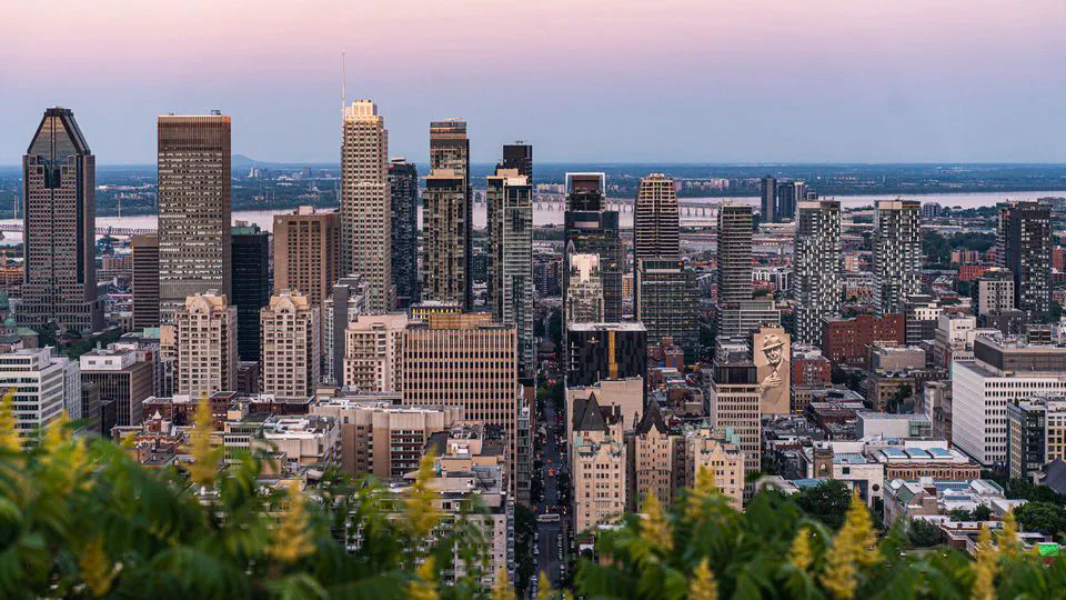 The Role of Social Media in Reshaping the Power of Third Parties in Urban Planning